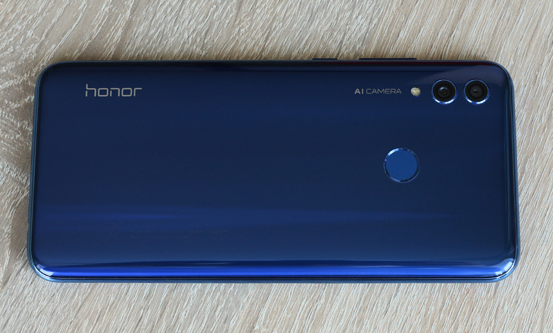 Обзор смартфона Honor 10 Lite: стабильный средний класс или что-то большее? Обзор смартфона Honor 10 Lite: стабильный средний класс или что-то большее?
