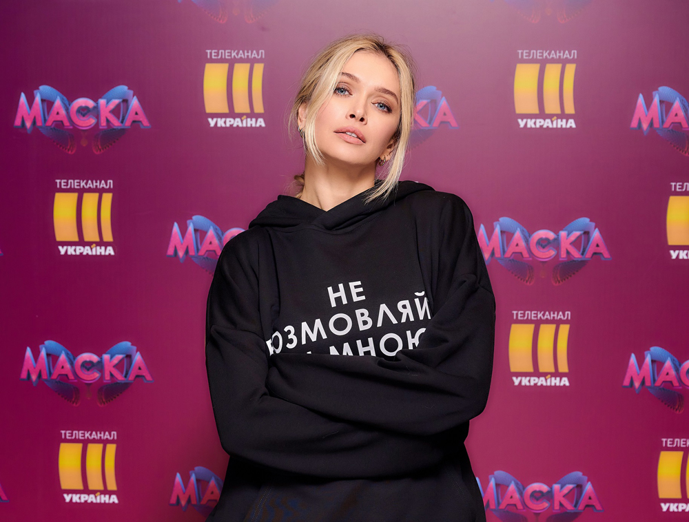«МАСКА»: в образі Винової Кралі ховалась популярна співачка «МАСКА»: в образі Винової Кралі ховалась популярна співачка